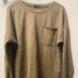 Mindy Mae Ampersand olive lace pocket top, large